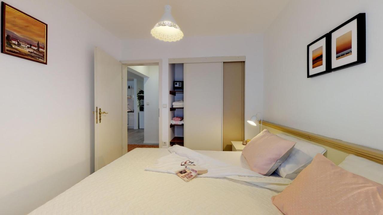 Mirta Deluxe Superior 5 Star Apartment, Your Piece Of Heaven By The Sea & Park, With Sea & Park View Novigrad Istria Dış mekan fotoğraf
