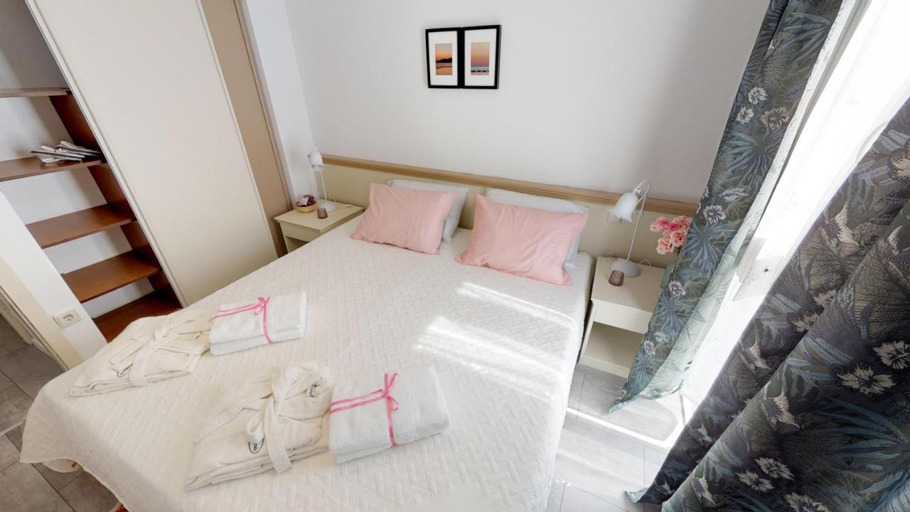 Mirta Deluxe Superior 5 Star Apartment, Your Piece Of Heaven By The Sea & Park, With Sea & Park View Novigrad Istria Dış mekan fotoğraf
