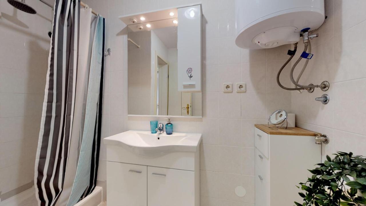 Mirta Deluxe Superior 5 Star Apartment, Your Piece Of Heaven By The Sea & Park, With Sea & Park View Novigrad Istria Dış mekan fotoğraf