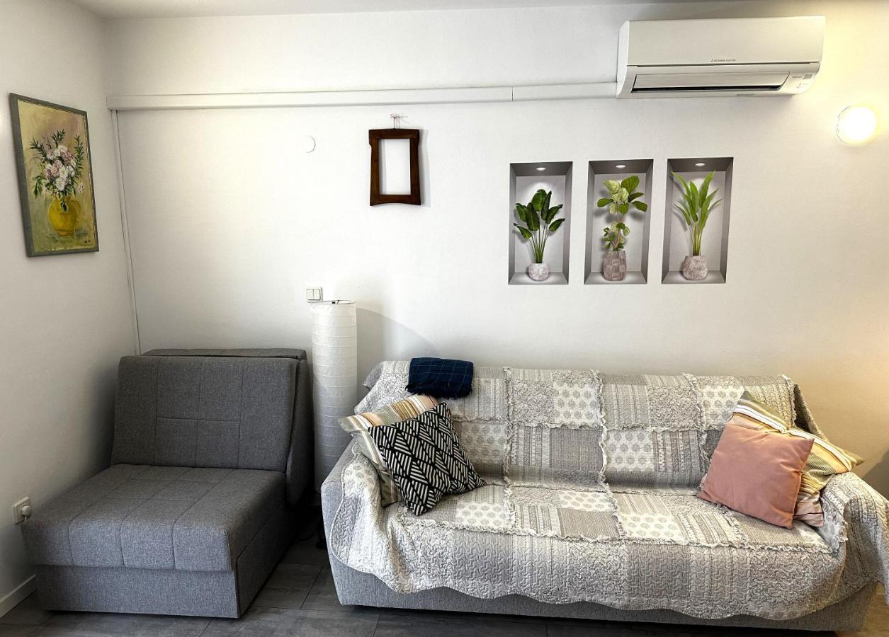 Mirta Deluxe Superior 5 Star Apartment, Your Piece Of Heaven By The Sea & Park, With Sea & Park View Novigrad Istria Dış mekan fotoğraf